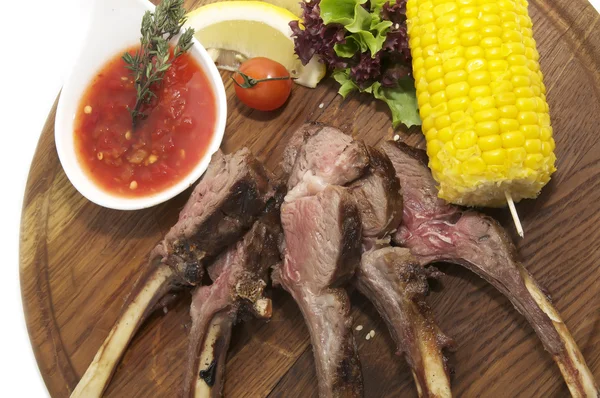 Gebakken varkensvlees ribben met saus — Stockfoto