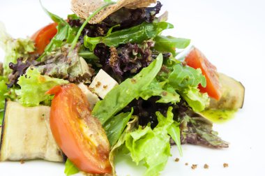 sebze salatası ve peynir