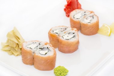 sushi lezzetli deniz ürünleri