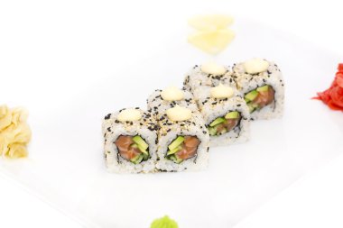 sushi lezzetli deniz ürünleri