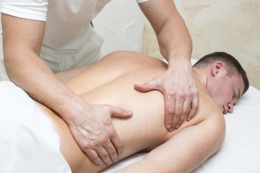 Masaj yapan erkek
