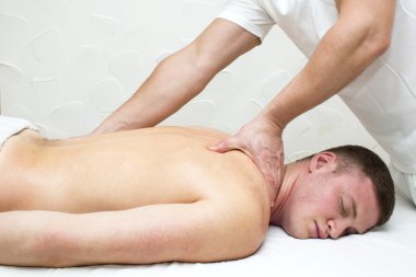 Masaj yapan erkek