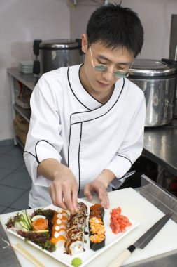 Japon Şef yemek hazırlama