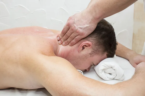 Man doen massage — Stockfoto