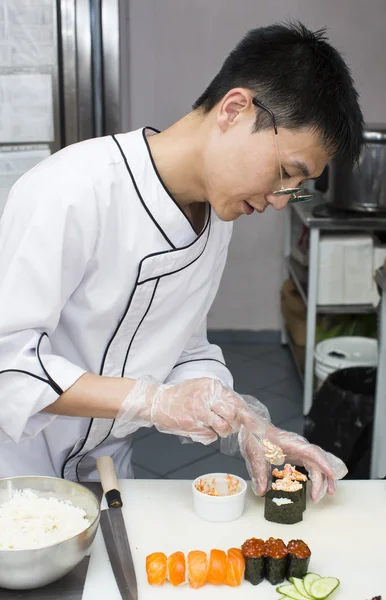 Japon Şef yemek hazırlama — Stok fotoğraf