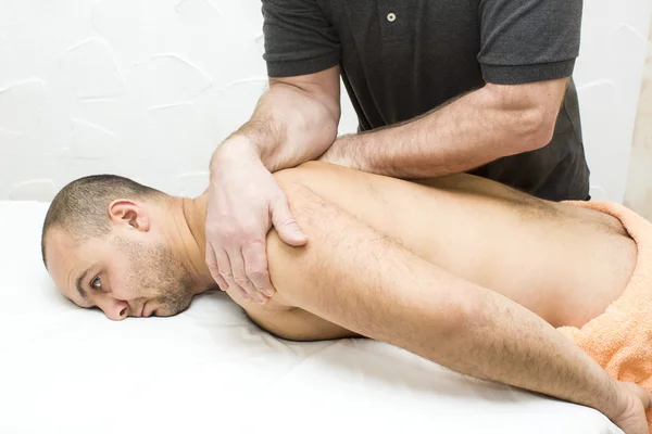 Man doen massage — Stockfoto