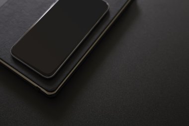 İş çalışma alanı günlüğü ve cep telefonu ile