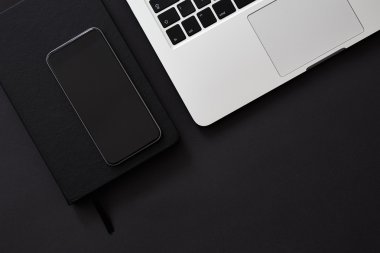 İş işyeri ile günlüğü, hareket eden ve defter