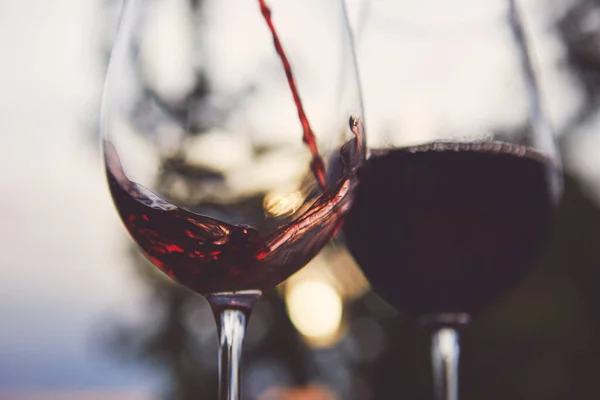 Pouring Red Wine Glass Dusk — Stock Photo, Image