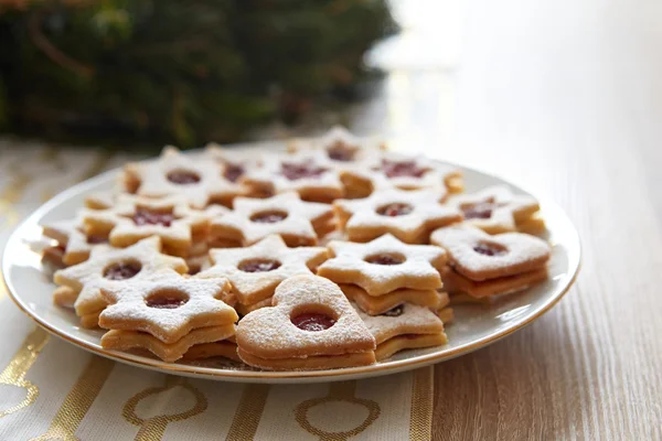 Closeup of Christmas Linzer cookies — Stock Photo, Image