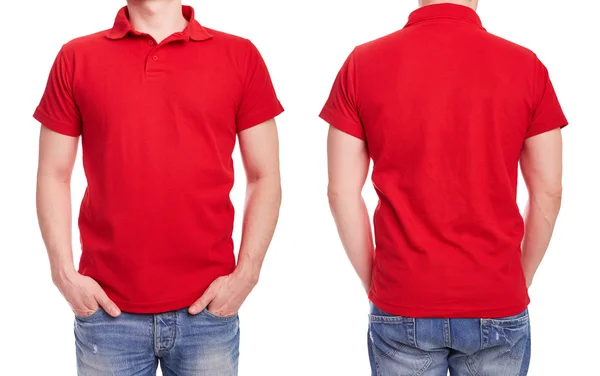 Молодой человек в красной рубашке для поло — стоковое фото