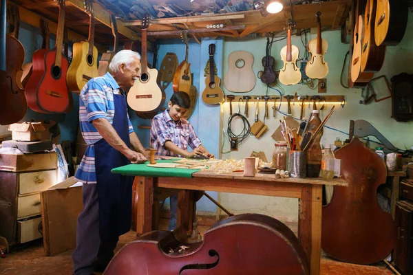 Lute Maker Grandpa Teaching Grandson Chiseling Wood — Stock Photo, Image