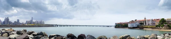 Panorama der casco antiguo panama stadtsilhouette — Stockfoto