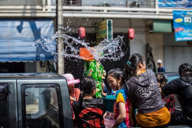 Tayland Songkran Festivali