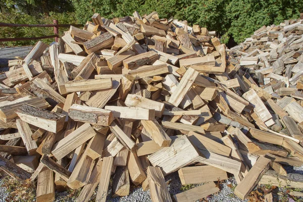 Piles of cordwood at landscape nursery ready for customer sales — Stock Image Piles Cordwood Landscape Nursery Ready Customer Sales Stock Image