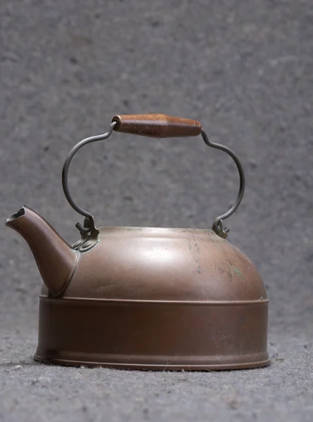 Pot à thé en laiton — Photo