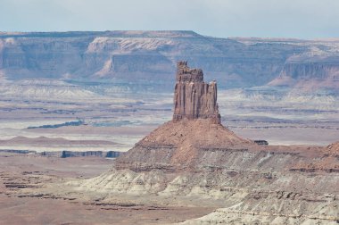 Utah, ABD çölü. Kaya tepesi, çöl tabanı