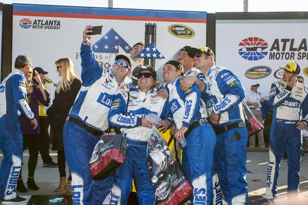 NASCAR: Feb 28 záhyby čest Quiktrip 500 — Stock fotografie