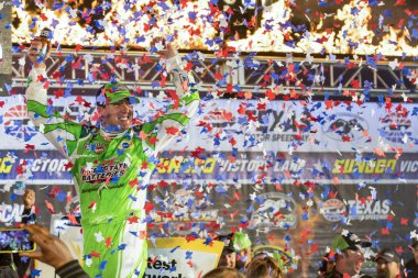 NASCAR: Komutan 500 10 Nisan ördek