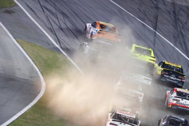 Jeb Burton, Daytona Beach, Florida 'daki Daytona Road Course' da O 'Reilly tarafından sunulan Super Start Battery 188 için yarışıyor..