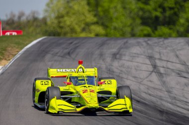 Montmorillon, Fransa 'dan SIMON PAGENAUD (22), Birmingham, Alabama' daki Berber Motorsporları Parkı 'nda Alabama' daki Honda Indy Grand Prix için antrenman yapıyor..