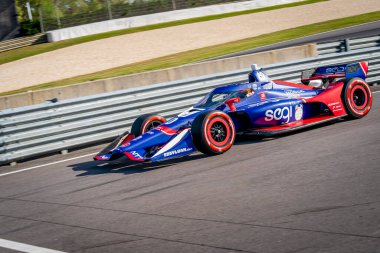 ALEX PALOU (10), İspanya 'nın Alabama eyaletinin Birmingham kentindeki Berber Motor Sporları Parkı' nda Honda Indy Grand Prix için antrenman yapıyor..