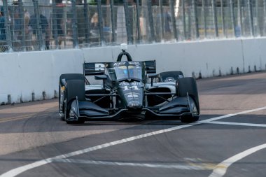 Le Mans, Fransa 'dan SEBASTIEN BOURDAIS (14) St. Petersburg St. Petersburg, Florida' daki St. Petersburg Caddelerinde Firestone Grand Prix için pratik yapıyor..