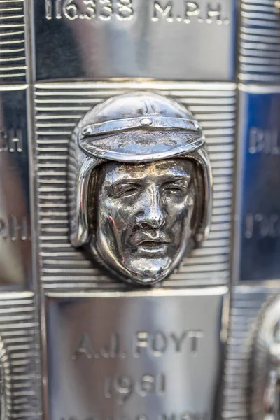 Die Borg Warner Trophy Steht Vor Der Pagode Während Der — Stockfoto