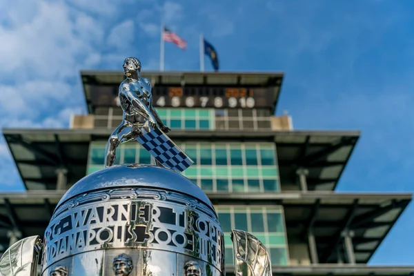 Trofeo Borg Warner Encuentra Frente Pagoda Mientras Indianapolis Motor Speedway — Foto de Stock