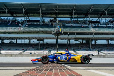 Amerika Birleşik Devletleri 'nden (27) ALEXANDER ROSSI Indianapolis, Indiana' daki Indianapolis Motor Yarış Pisti 'nde 105..