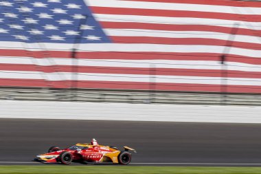 Toronto, Kanada 'dan JAMES HINCHCLIFFE (29) Indianapolis, Indiana' daki Indianapolis Motor Yarış Pisti 'nde 105..