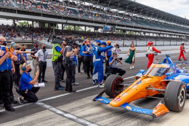 SCOTT DIXON (9) of Auckland, New Zealand wins the pole for the 105th Running Of The Indianapolis 500 at Indianapolis Motor Speedway in Indianapolis, Indiana. clipart