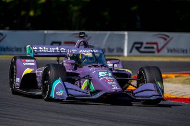 Cenevre 'den ROMAIN GROSJEAN (R) (51), İsviçre REV Group Grand Prix için Wisconsin, Elkhart Gölü' ndeki Road America 'da pratik yapıyor..