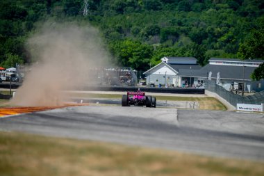 ABD 'li ALEXANDER ROSSI (27), Wisconsin' deki Elkhart Gölü 'nde bulunan Road America' da REV Group Grand Prix için pratik yapmaktadır..