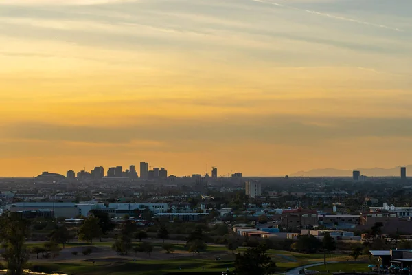 Phoenix Arizona Városképe Napnyugtakor Papago Park Közelében — Stock Fotó