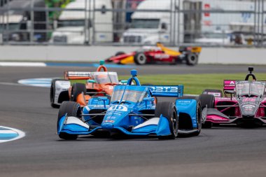 Barcelona, İspanya 'dan ALEX PALOU (10) Indianapolis, Indiana' daki Indianapolis Motor Yarış Pisti 'nde Büyük Makineli Serinleticiler Grand Prix' inde pratik yapıyor..