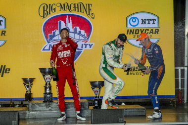 İsveç 'in Kumla kentinden MARCUS ERICSSON (8), Nashville, Tennessee' deki The Streets of Nashville 'de Büyük Makine Müzik Şehri Grand Prix' ini kazandı..