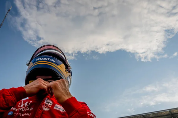 瑞典库姆拉的Marcus Ericsson 准备参加印第安纳波利斯印第安纳波利斯汽车高速道上的 大机器蜘蛛杯 大奖赛 — 图库照片