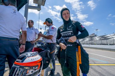 FELIX ROSENQVIST (7), İsveç, Madison, Illinois 'deki World Wide Technology Raceway' de Bommarito Otomotiv Grubu 500 için uygulama yapmaktadır..