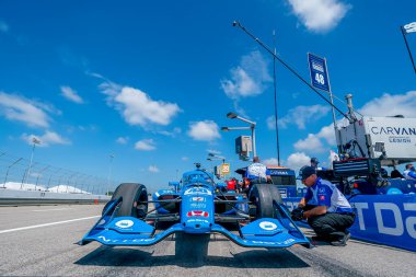Sao Paulo, Brezilya 'dan TONY KANAAN (48), Madison, Illinois' deki World Wide Technology Raceway 'de Bommarito Otomotiv Grubu 500 için pratik yapmaktadır..