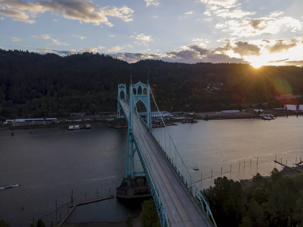 Johns Bridge Uma Ponte Suspensa Aço Que Estende Pelo Rio — Fotografia de Stock