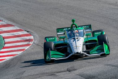 Cambridge, İngiltere 'den CALLUM LLOTT (R) (75) Monterey' deki WeatherTech Raceway Laguna Seca 'da Firestone Grand Prix için pratik yapmaktadır..