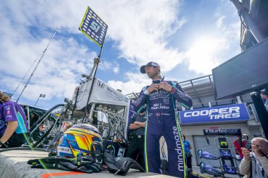 İsviçre Cenevre 'den ROMAIN GROSJEAN (R) (51) Monterey' deki WeatherTech Raceway Laguna Seca 'da yapılacak Firestone Grand Prix' ine hazırlanıyor..