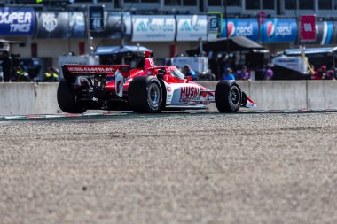 Kumla, İsveç 'ten MARCUS ERICSSON (8) Monterey' in Firestone Grand Prix 'si için Monterey, Kaliforniya' daki WeatherTech Laguna Seca pistinde pratik yapmaktadır..