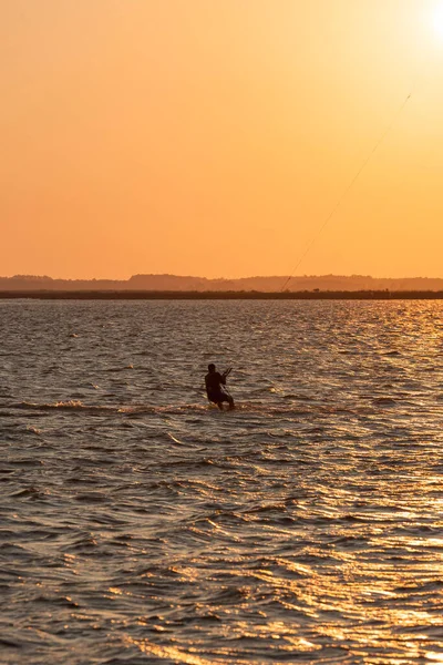 Acrobatische Sprong Van Professionele Kitesurfer Zee Golf Atleet Tonen Sport — Stockfoto