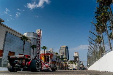 Hollanda 'nın Hoofddorp kentinden RINUS VEEthe (R) (21), Long Beach, Kaliforniya' daki Long Beach Caddeleri 'ndeki Acura Grand Prix' si için antrenman yapıyor..