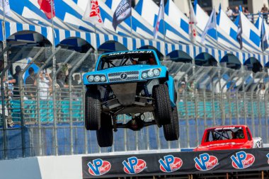 NTT INDYCAR SERİES ekipleri, Long Beach 'in Long Beach sokaklarındaki Acura Grand Prix' si için yarışa katılıyor..