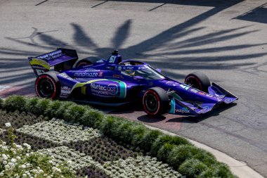 İsviçre Cenevre 'den ROMAIN GROSJEAN (R) (51), Long Beach, Kaliforniya' daki Long Beach Sokakları 'ndaki Long Beach Acura Grand Prix' sine hak kazandı..