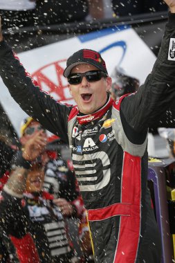 NASCAR: 28 Eylül Aaa 400