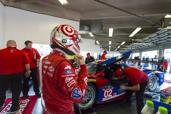 Kyle Larson straps in before taking to the track — Stock Photo, Image